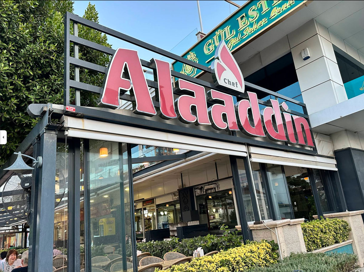 Chef Alaaddin restoran dış cephesi ve tabelası